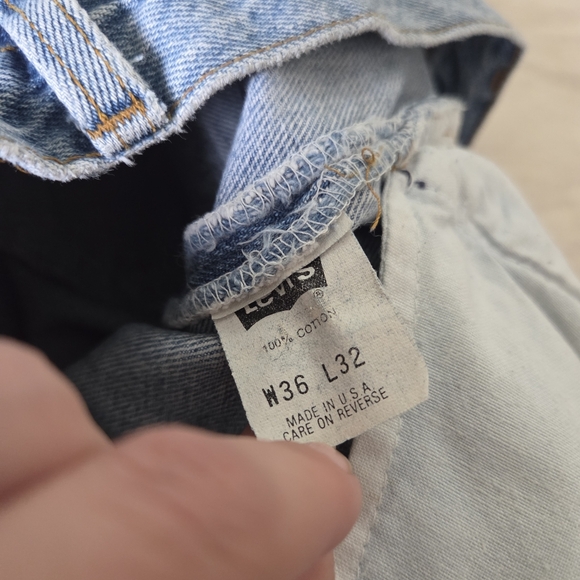 Vintage Levis Classic Blue Denim Jeans 36 Inch Waist 32 Inch Inseam - Picture 12 of 13